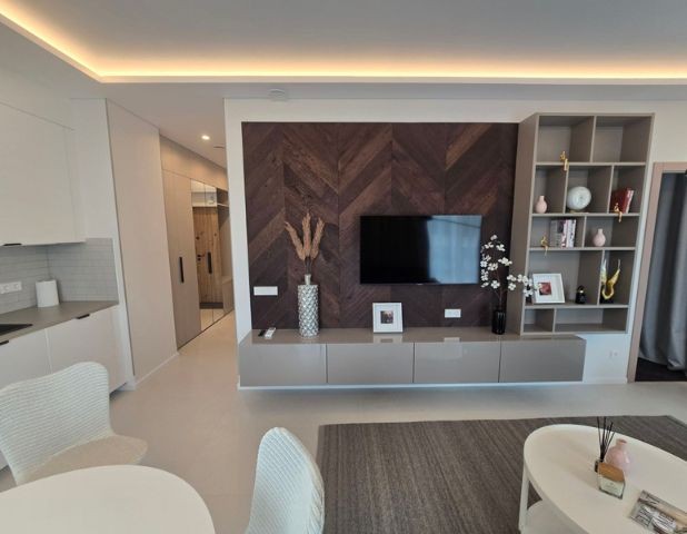 Projektas su 120x120 formato plytelėmis